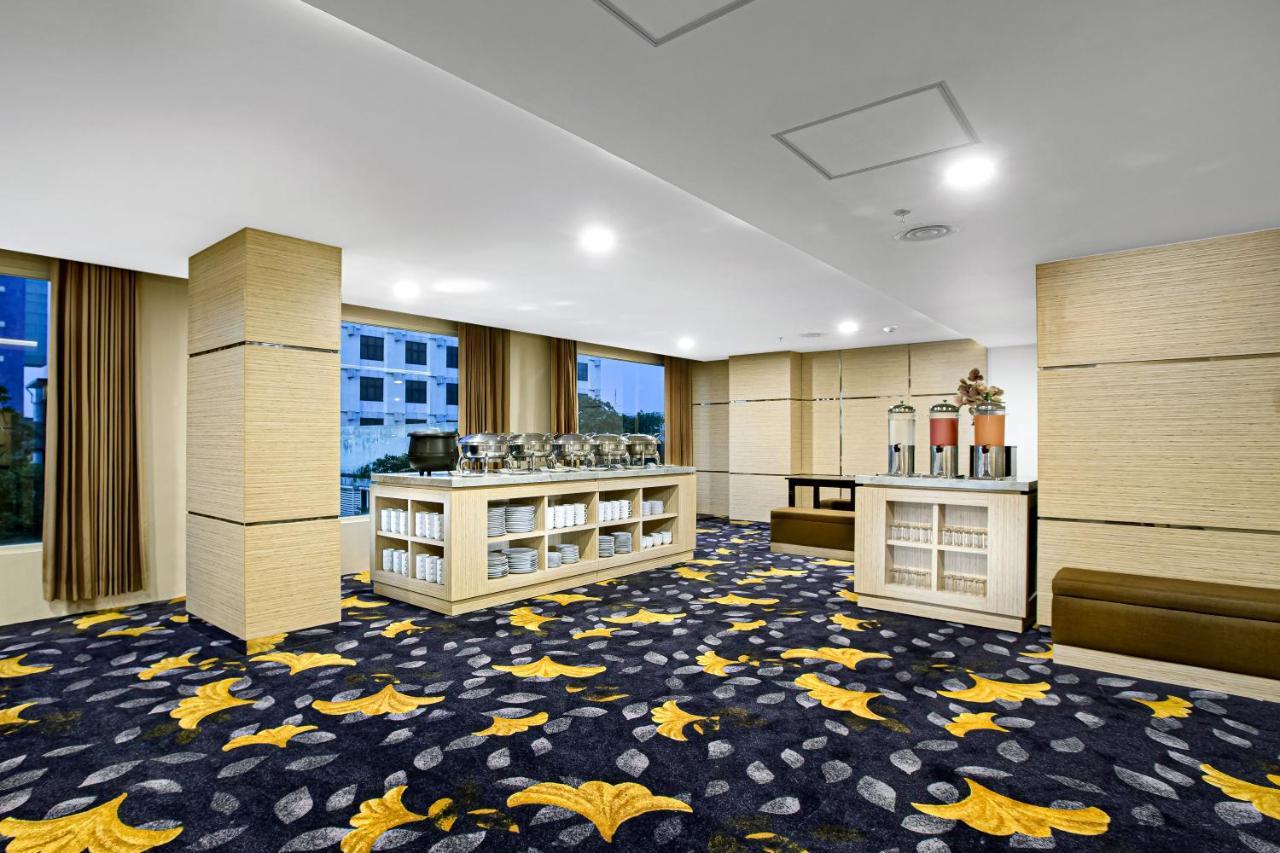 Quest Hotel Darmo - Surabaya By Aston Εξωτερικό φωτογραφία
