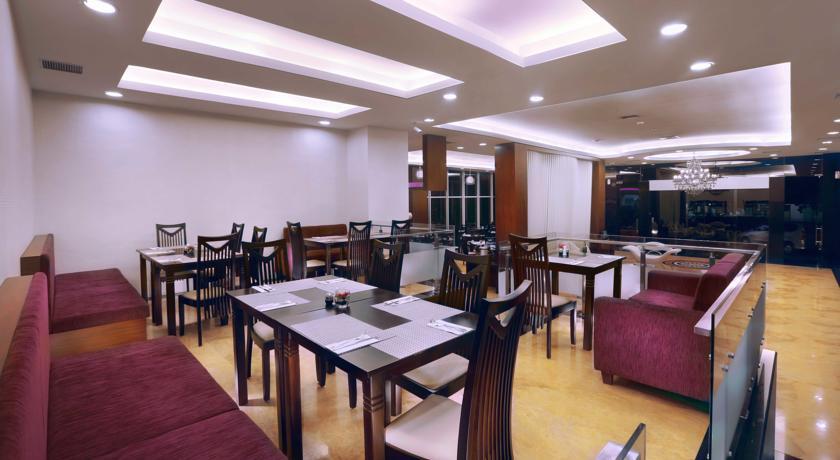 Quest Hotel Darmo - Surabaya By Aston Εξωτερικό φωτογραφία