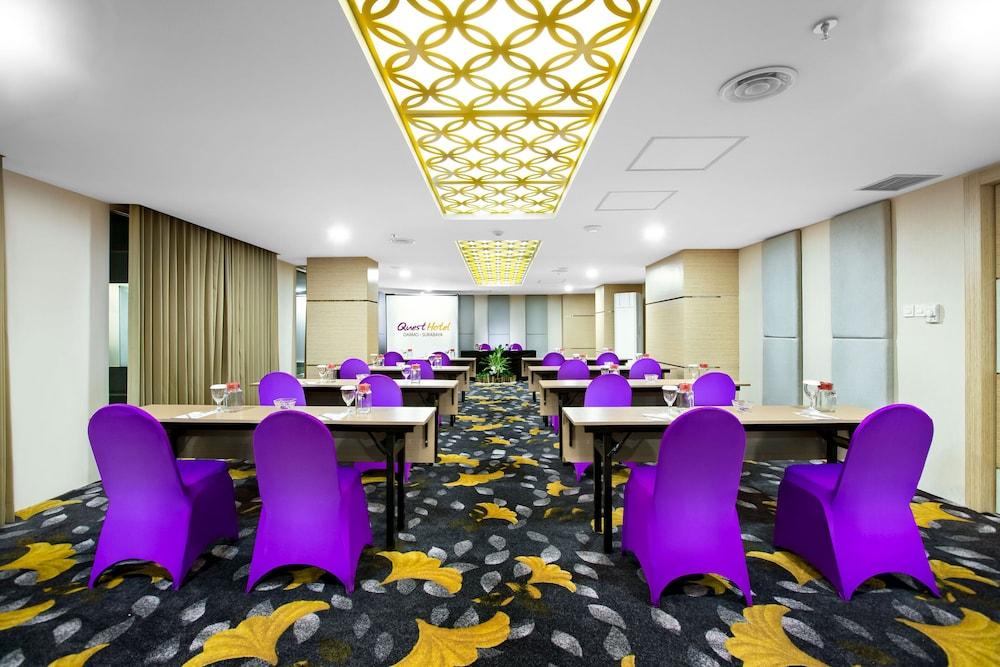 Quest Hotel Darmo - Surabaya By Aston Εξωτερικό φωτογραφία