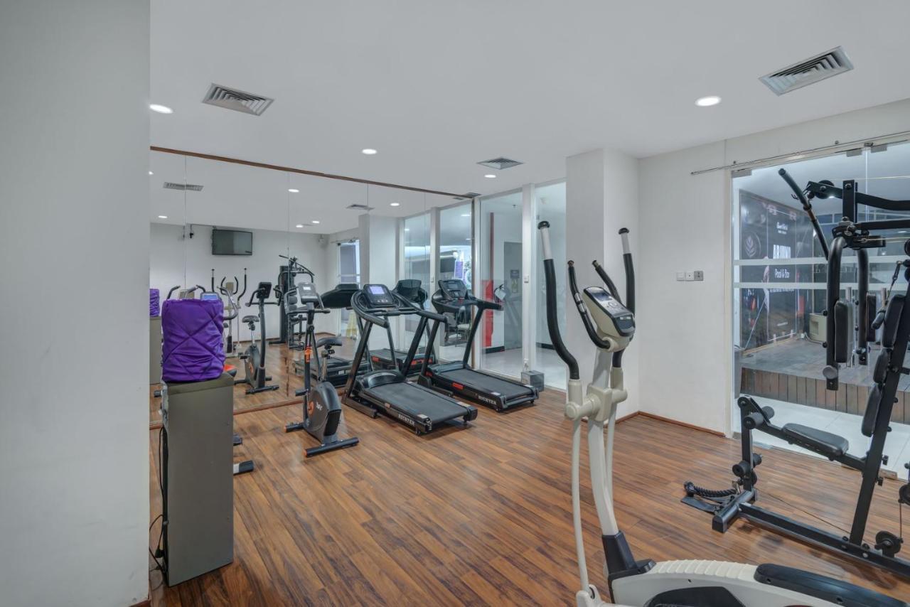 Quest Hotel Darmo - Surabaya By Aston Εξωτερικό φωτογραφία