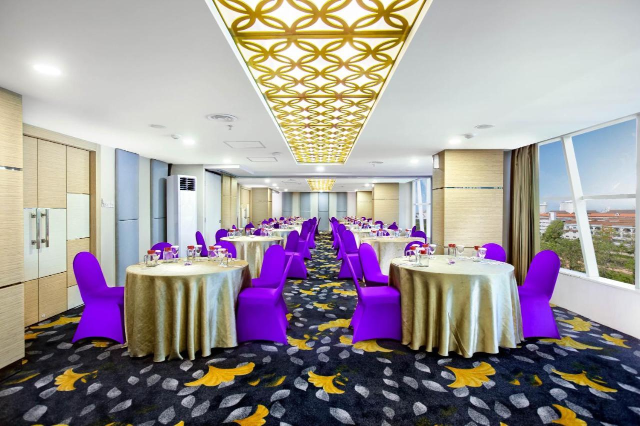 Quest Hotel Darmo - Surabaya By Aston Εξωτερικό φωτογραφία