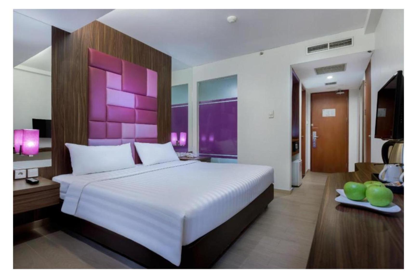 Quest Hotel Darmo - Surabaya By Aston Εξωτερικό φωτογραφία
